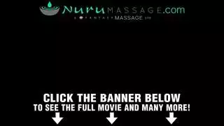 قضيبه الصلب يجلب الابتسامة إلى وجهها