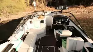 رحلة بحرية مثيرة: شرج عميق وقذف داخلي