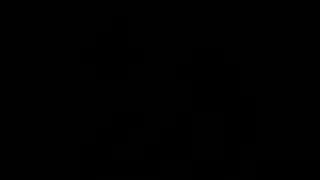 جلد وكعب: سيدة تقدم جنس يدوي مكثف بحلقة قضيب في ثلاثي