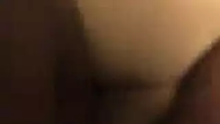 حلق أنجيلا يمتلئ بالقضيب الأسود قبل جلسة نكح وجه عنيفة