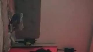 فتاة مصرية حارسة تبلع زب عربي ضخم